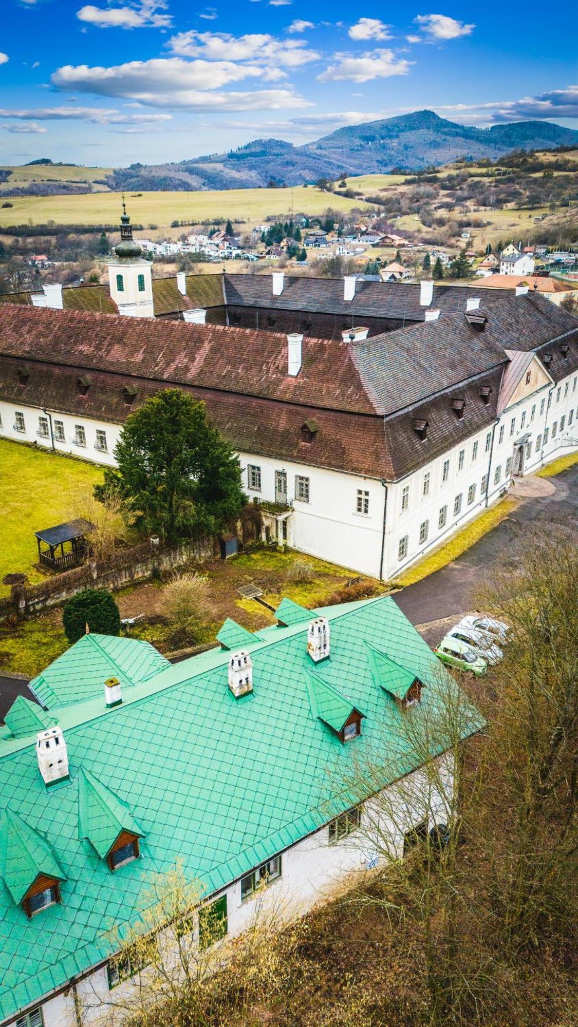 Sovi Dom- Historicke Apartmany Z 19 Storocia, 4Km Od Banskej Stiavnice Svaty Anton Екстер'єр фото